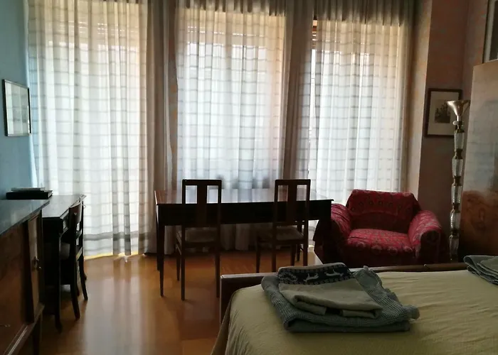 Big Room In Milano Center